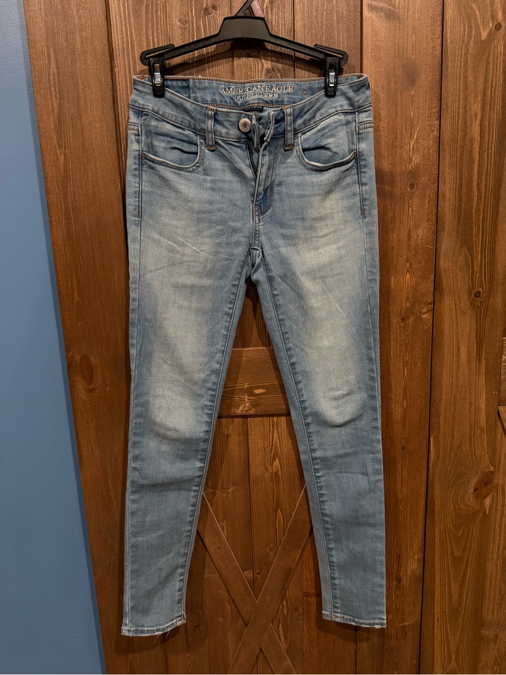 American Eagle Outfitters Light Wash Women's Skinny Jeans